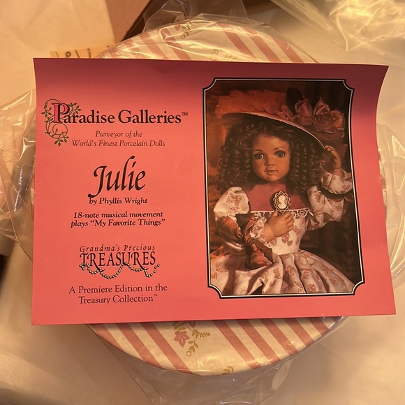 NWB Paradise Galleries Julie - Picture 4 of 10